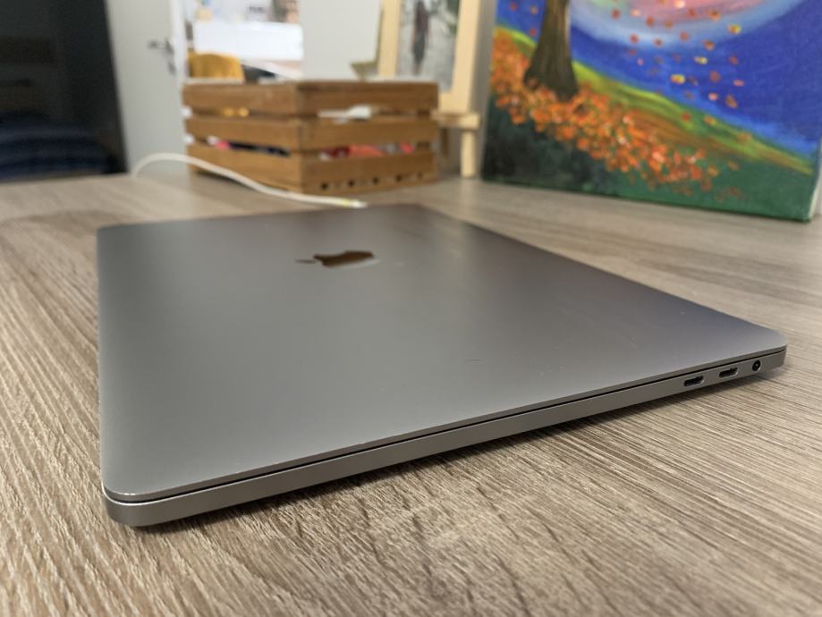 Macbook Pro 2018 13インチ i7 16GB 512GB Amazon.com: Apple Mid 2018 MacBook Pro Touch Bar with 2.7GHz Intel