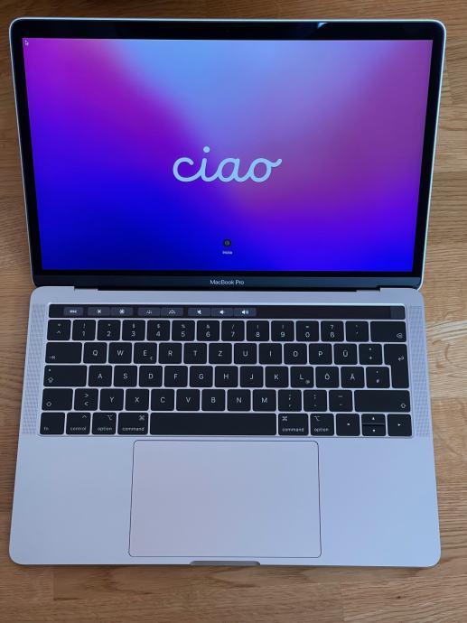 MacBook Pro 13 (2019) RETINA + Touchbar & ID (i5, 8GB, 512GB SSD)