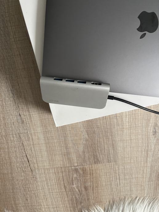 MacBook Pro 13inch Touchbar