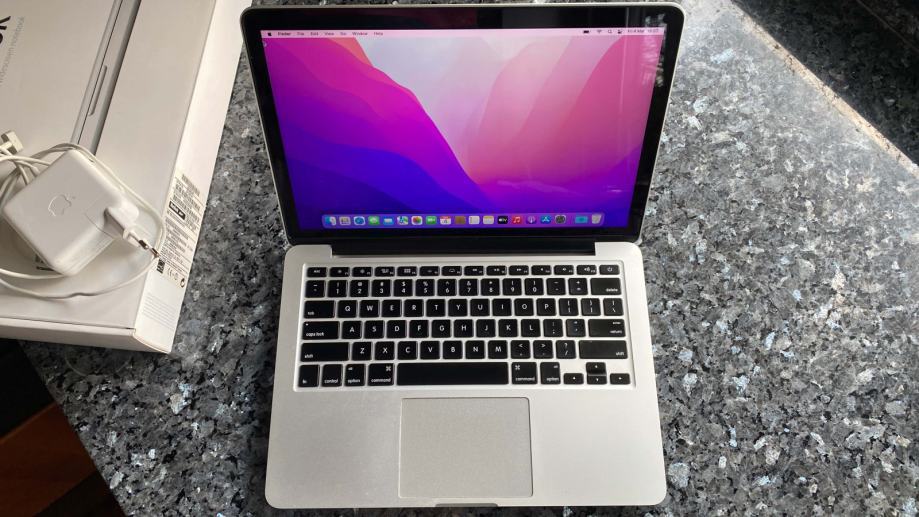 Macbook Pro 13inch; 2015 256Gb
