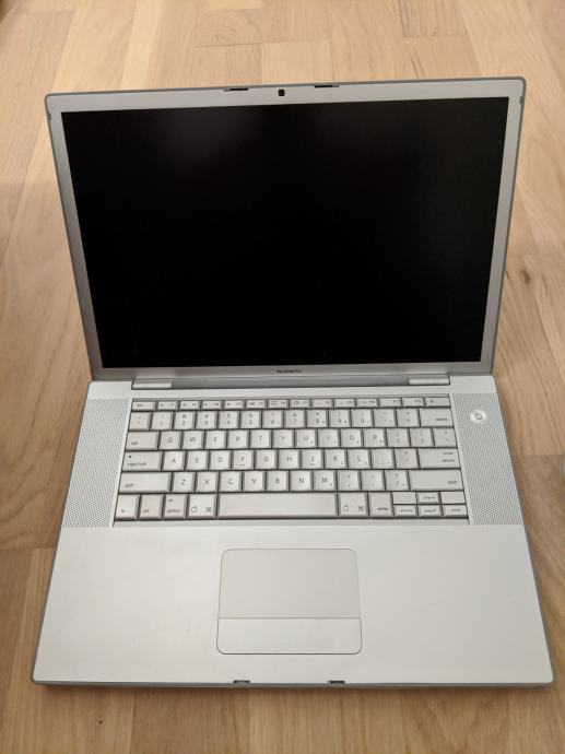 MacBook PRO 15 A1226 (letnik 2008)