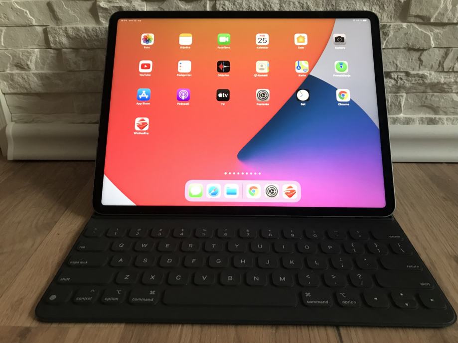 Apple iPad pro 12.9, 2021, Wifi + smart keyboard, Nov z garancijo