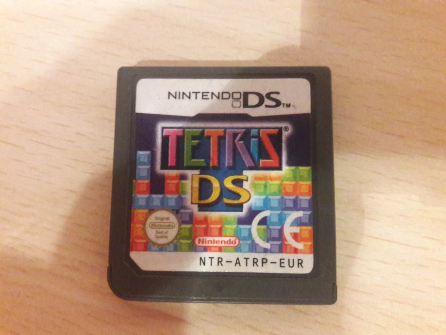 Prodajam igro Tetris DS