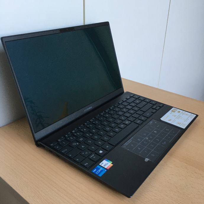 ASUS ZenBook 13 OLED (UX325, 11th Gen Intel®)