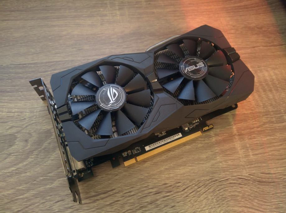 Grafična kartica Asus Strix Rx 560 evo 4gb