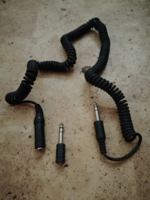 Audio stereo kabel in konektor za slušalke