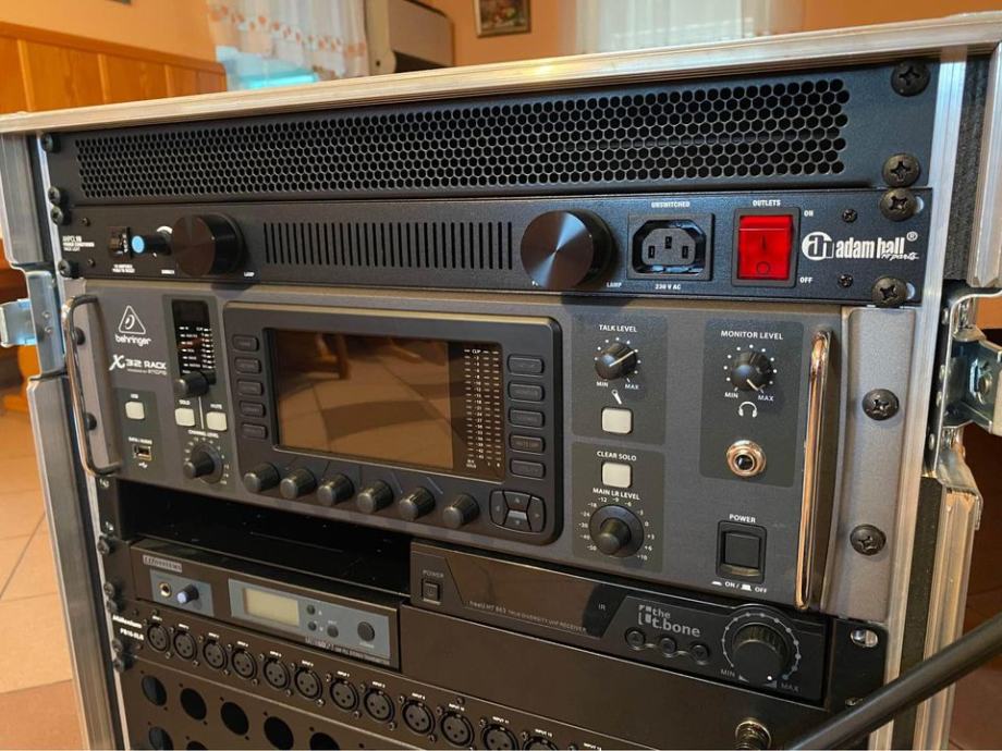 Behringer X32 RACK