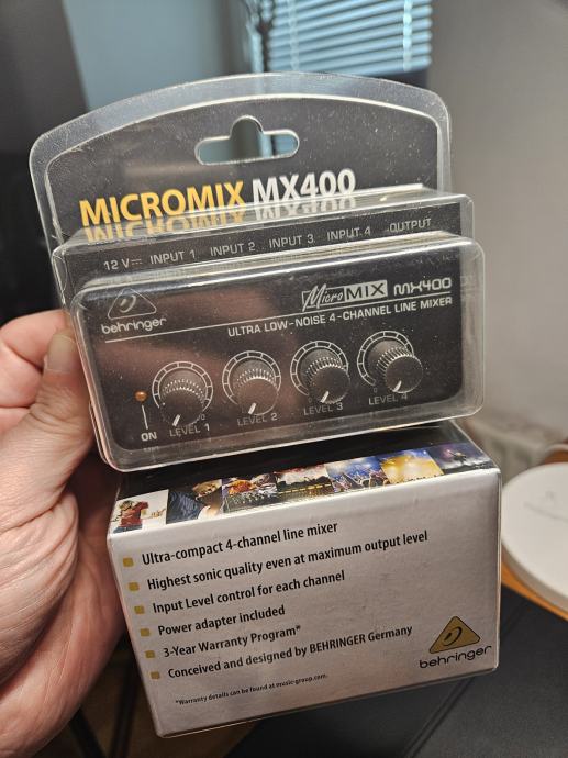 Mešalna miza Behringer MICROMIX MX400 - Nova, nikoli odpakirana