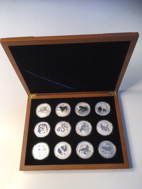 Lunar II Set 12 x 1 oz 2008 - 2019 Perth Mint v leseni škatli