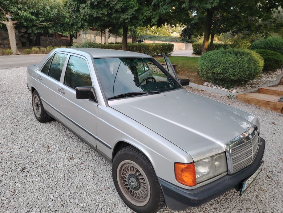 Mercedes-Benz 190