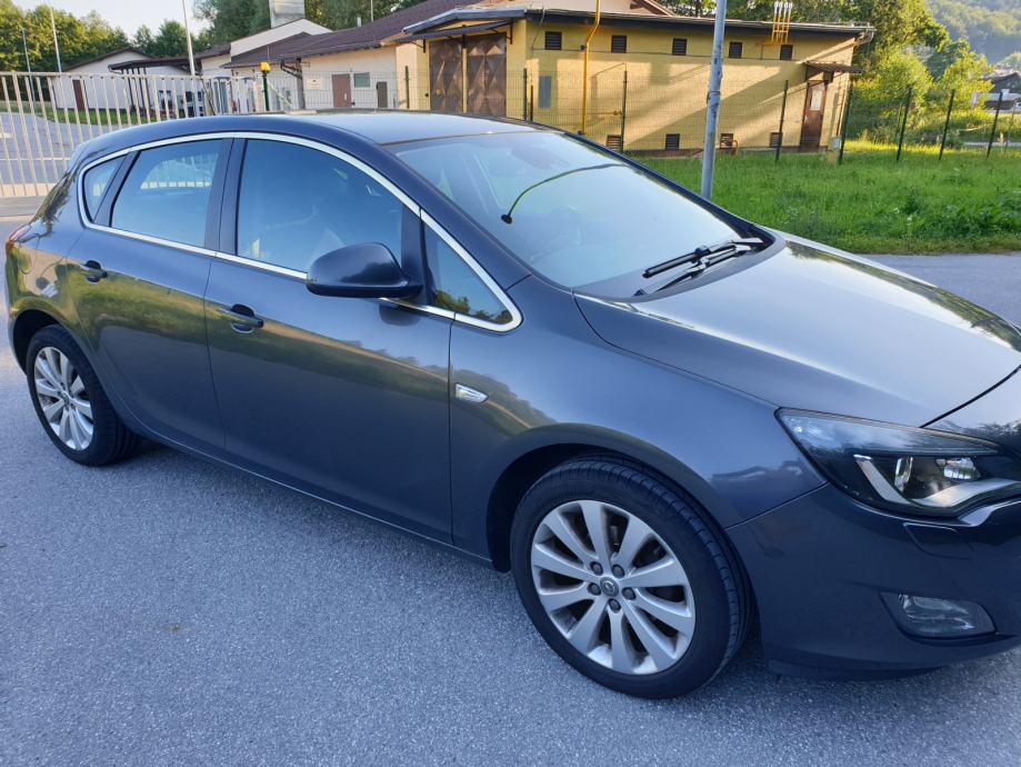 Opel astra j cosmo