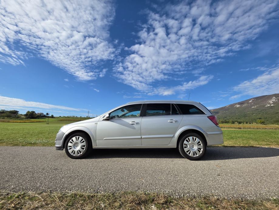 Opel Astra Karavan