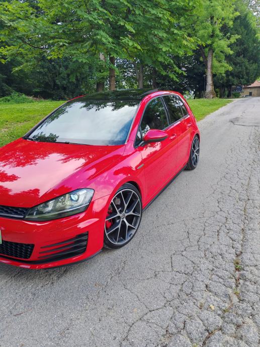 Volkswagen Golf VII