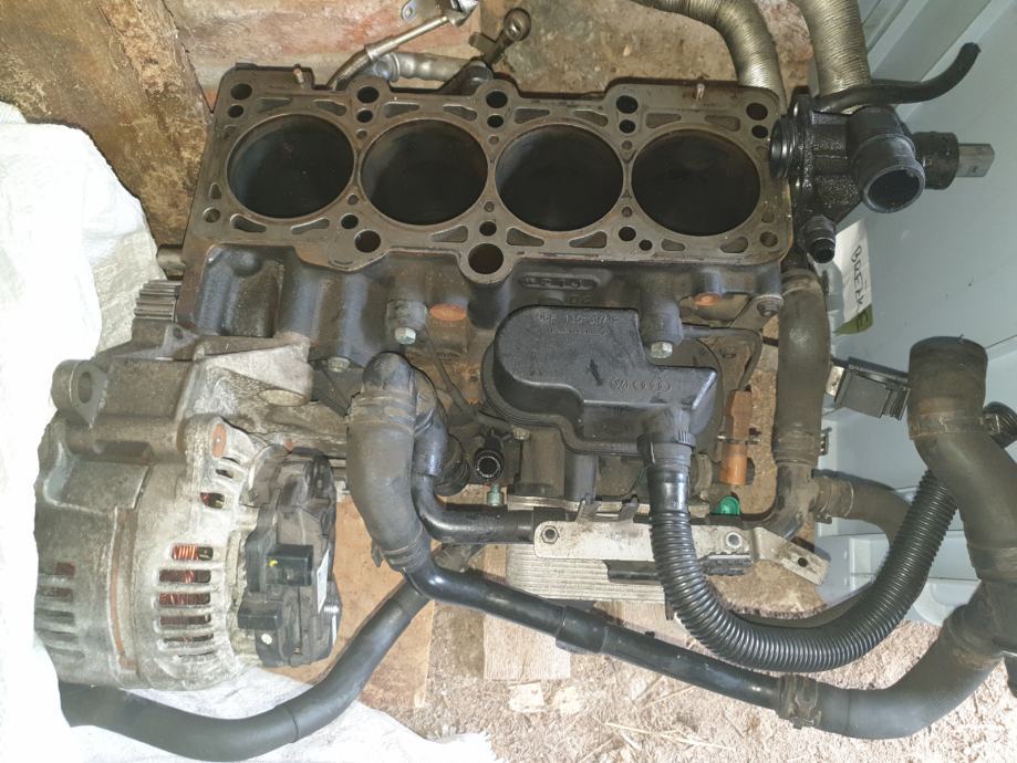 Motor VW GTI 5 AXX po delih