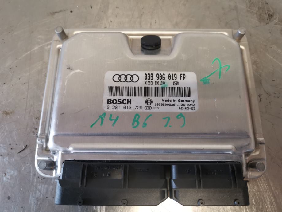 Audi A4 b6 1.9 TDI motorni računalnik ECU motorja 038906019FP