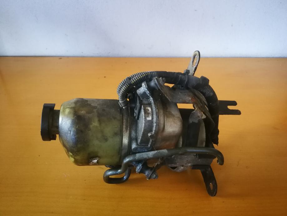 Opel Astra H servo črpalka električna servo črpalka pumpa 2x
