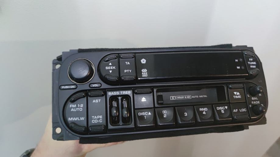 radio jeep grand cherokee