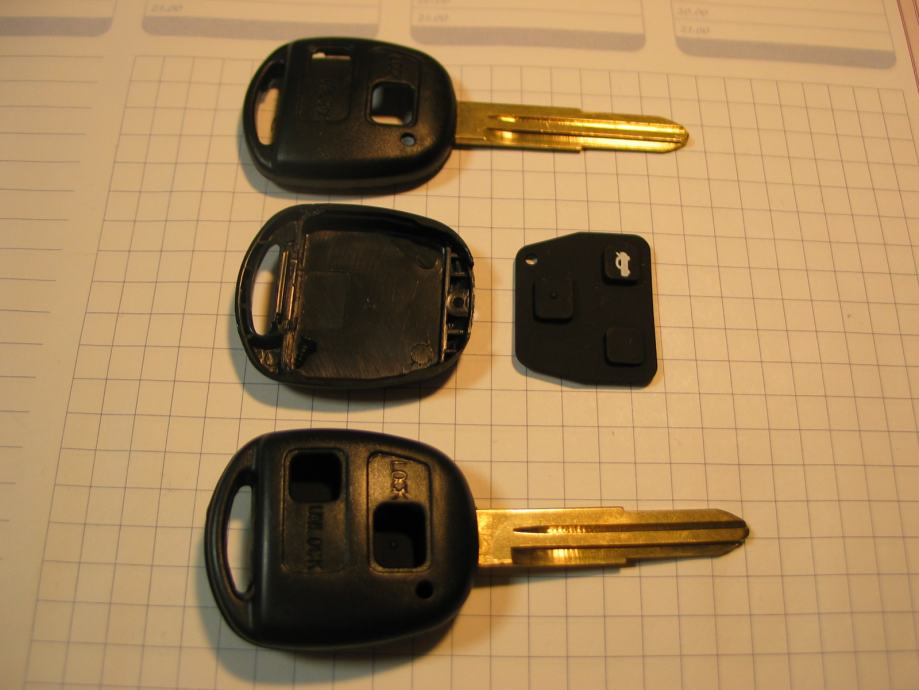 Surovec za izdelavo ključa za Toyoto Yaris, nerabljeno, prodam