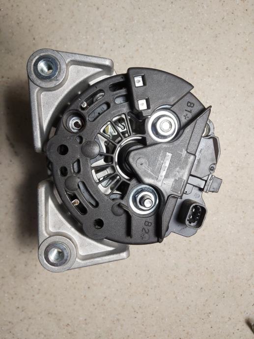 Alternator OPEL Vectra C