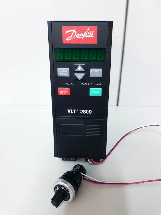 Frekvenčnik Danfoss VLT 2800 0,37kW enofazni 230 VAC z potenciometrom
