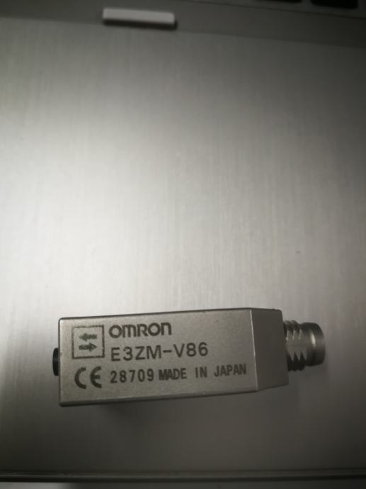 OMRON E3ZM-V86 Color Mark Detection Compact Photoelectric Sensor