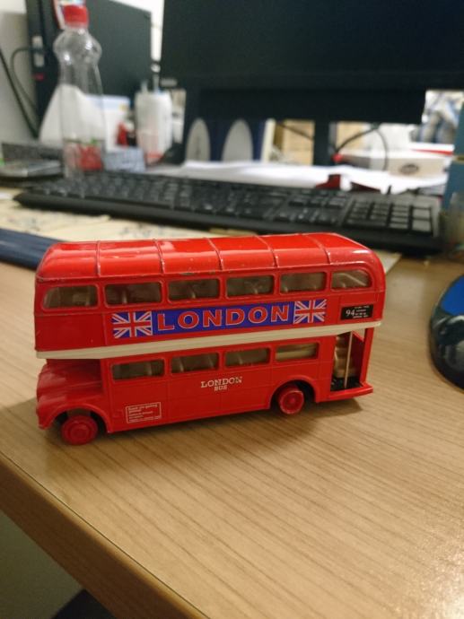 avtobus london
