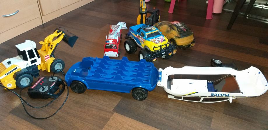 Komplet igrač avtomobilov