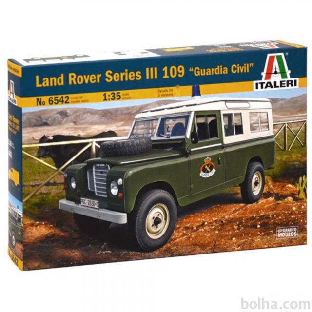 Maketa avtomobil Land Rover 109 Guardia Civil 1:35 1/