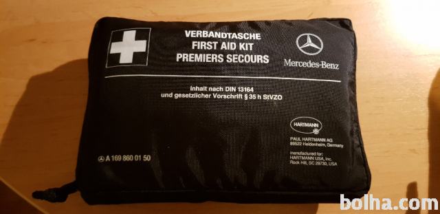 Mercedes Benz komplet PRVA POMOČ - ORIGINAL  NERABLJENO