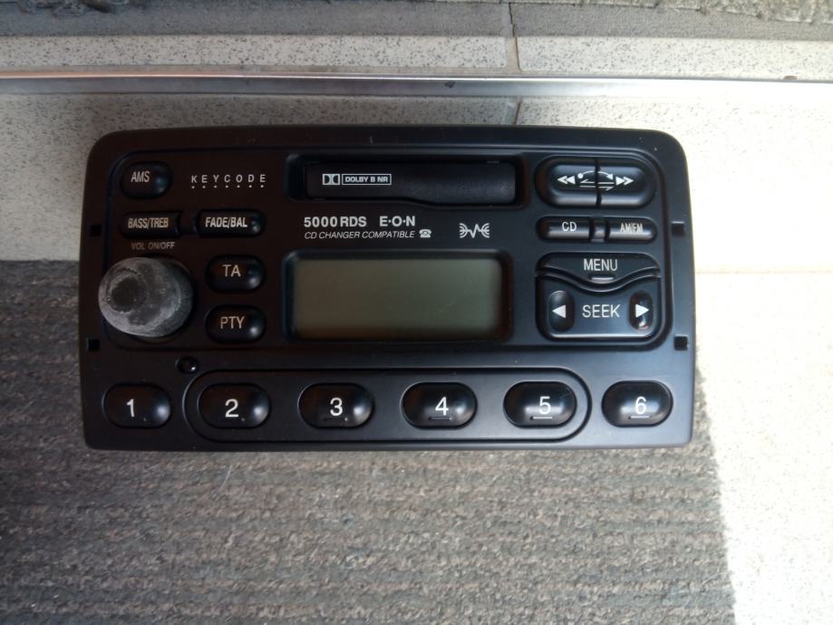 avto radio  z kasetofonom  5 €