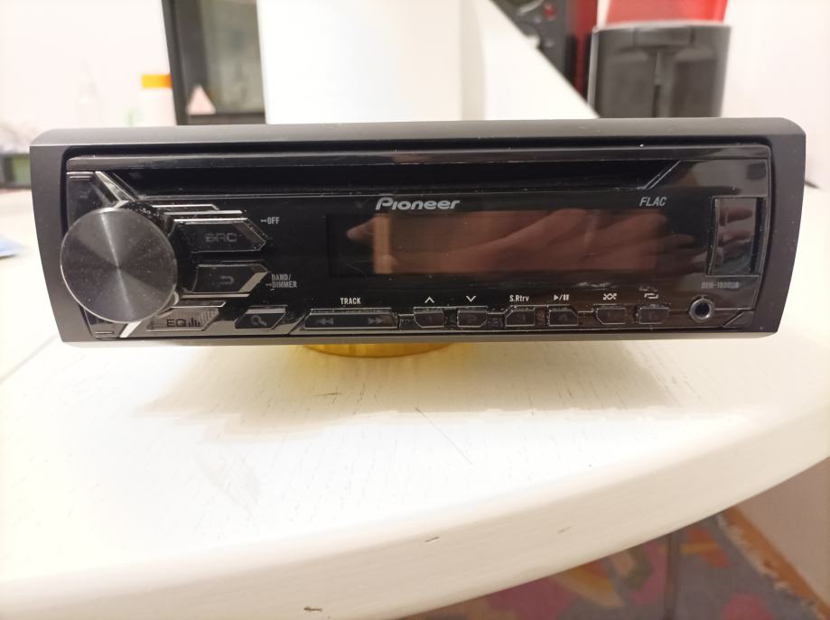 Prodam Pioneer DEH-1900UB - CD / USB Avtoradio