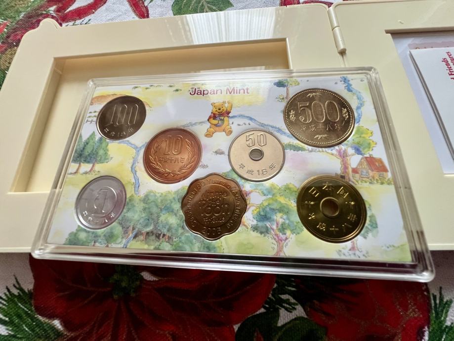 JAPONSKA Proof Set Kovancev 2006 MEDVEDEK PU Winnie The Pooh otaku japonska-proof-set-kovancev-2006-medvedek-pu-winnie-the-pooh-otaku