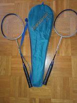 2 badminton loparja in etui prodam
