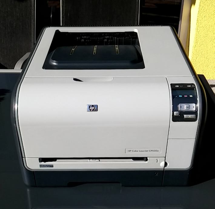Barvni laserski tiskalnik HP Color LaserJet CP1515n -ODLIČNO OHRANJEN!