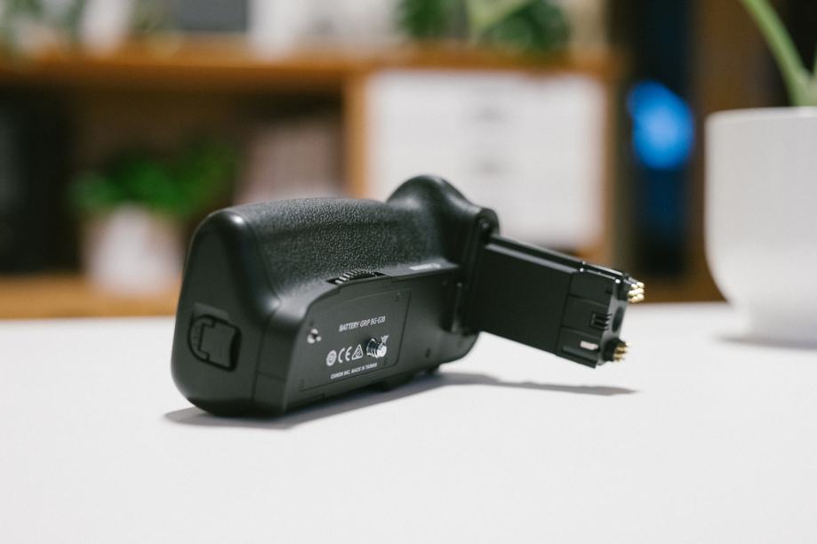 Canon Battery Grip BGE20 za Canon 5D Mrk. IV