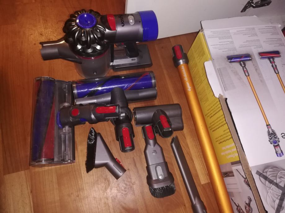 Dyson v8 absolute