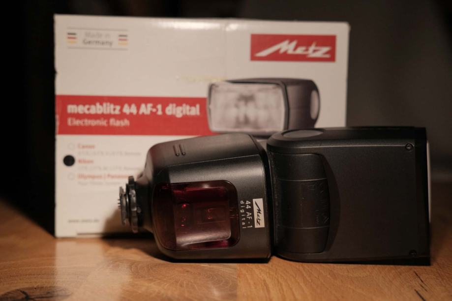 Mev44af Metz 44 AF-1 flash, bliskavica za Nikon