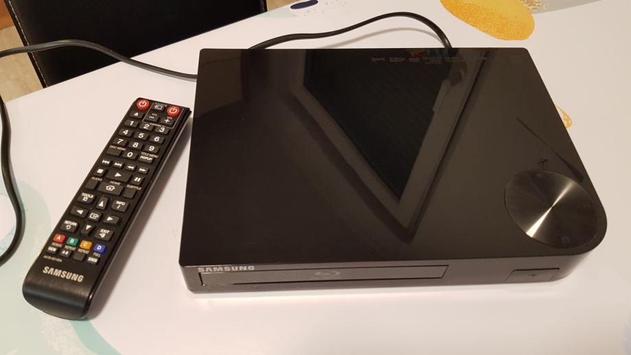 Blue ray predvajalnik Samsung BDF5100
