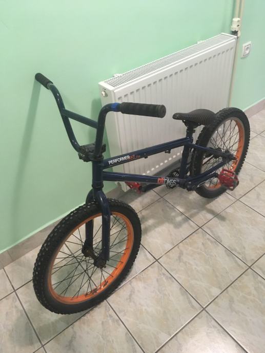 Kolo BMX gt bikes Performer est.74