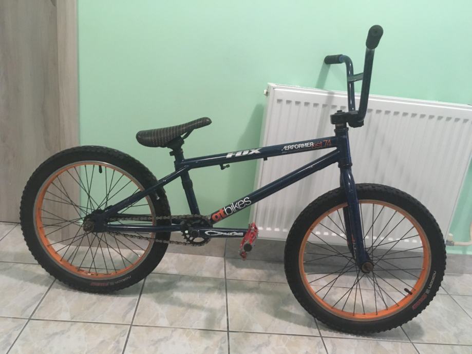 Kolo BMX gt bikes Performer est.74