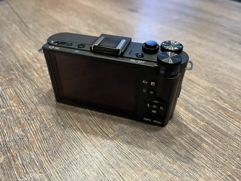 Pentax QS1