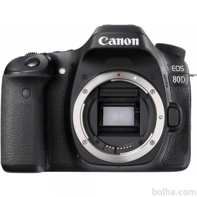 Canon 80D z objektivom Canon EF18-200