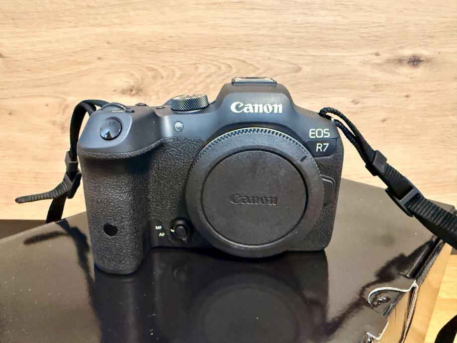 Canon R7 Custom Body Canon EOS R7 (body)