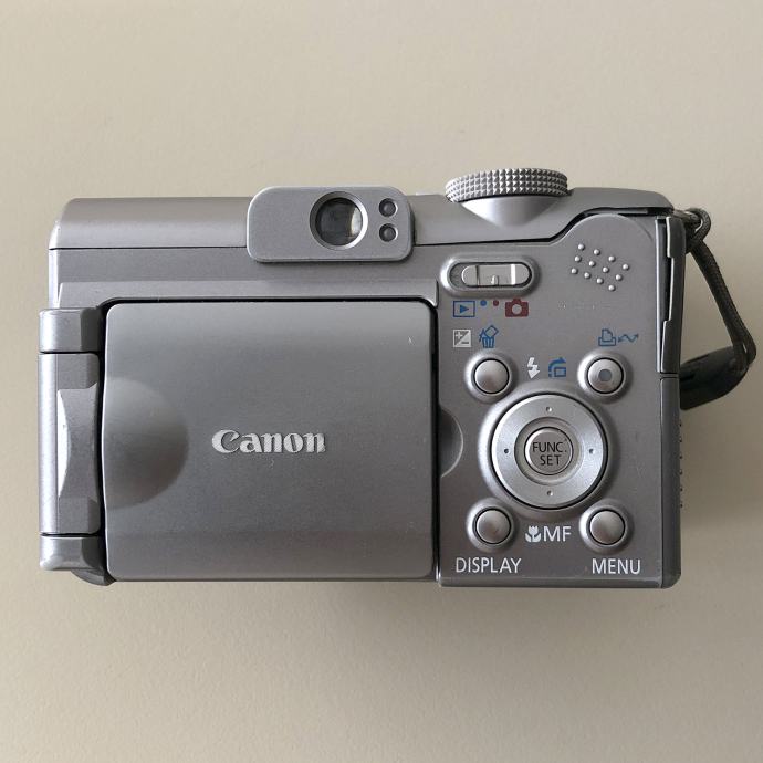 Canon PowerShot A620 in A640