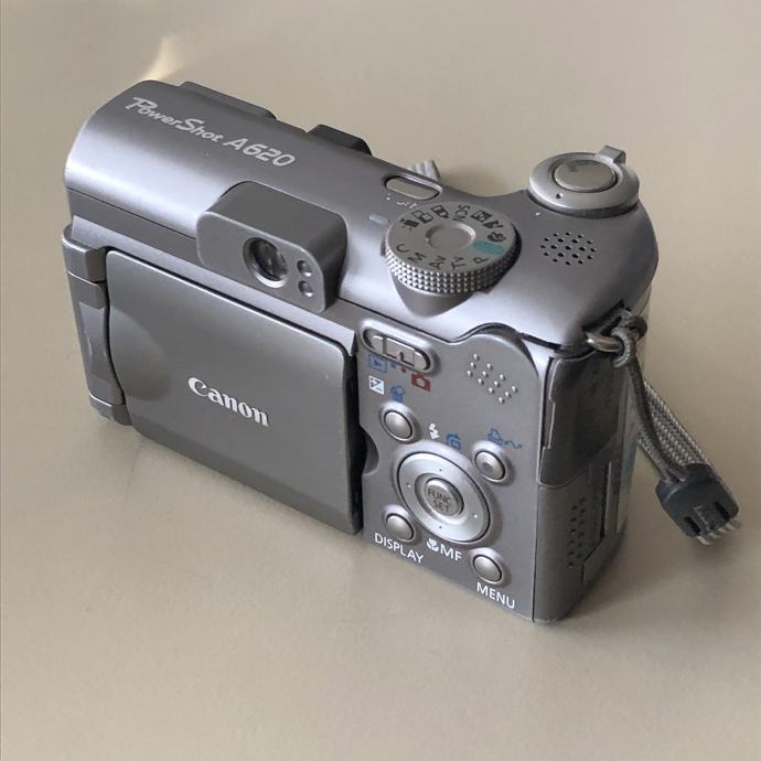 Canon PowerShot A620 in A640