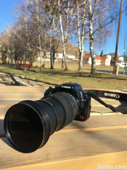 Canon 350D, Rebel XSi z objektivom Sigma 18-200 mm, 1:3.5-6.