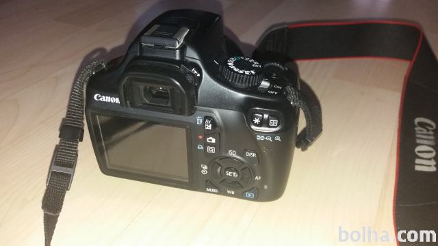 Canon EOS 1100D + objektiv Tamron in 2bateriji + dodatki