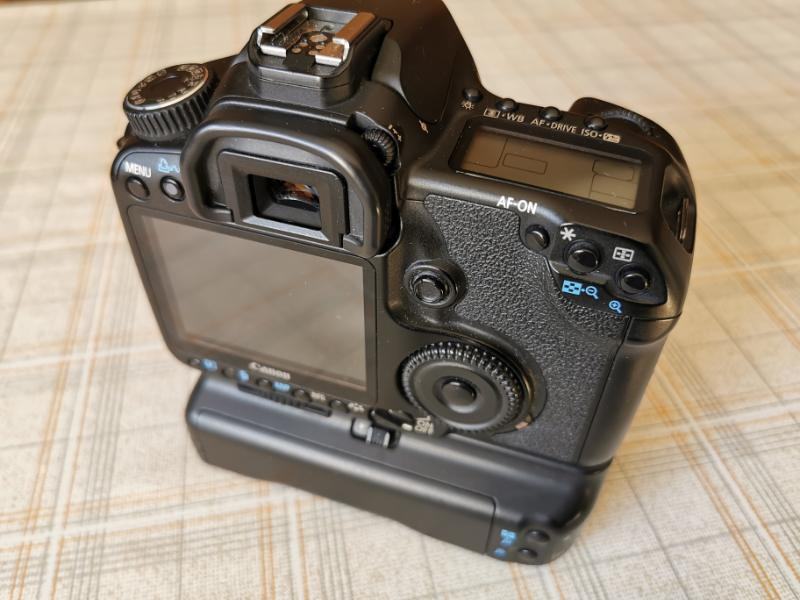 Canon EOS 40D Avec Objectif EF-S – état Near Mint In Box, Pour Passionnés