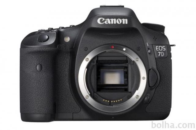 Canon EOS 7D   grip   5x baterija   dodatki
