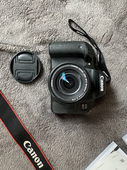 Canon EOS 800D